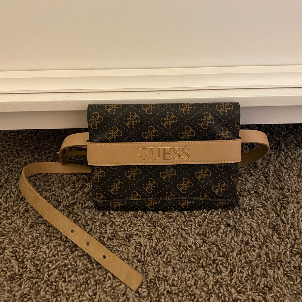 guess purse/Fanny pack